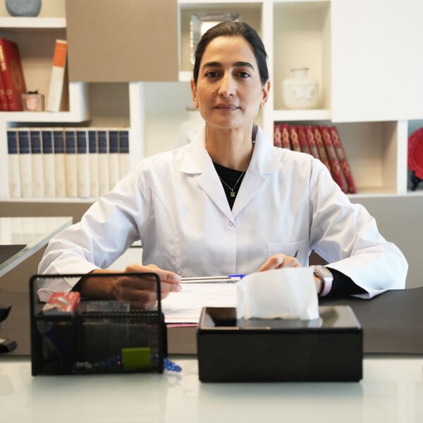 dr-Ghizlane-Haddioui-Youssefi-medecin-biologiste_Laboratoire-Sidi-Maarouf